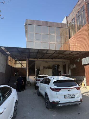 сдача в аренду офисных помещений: Сдаю Офис, 130 м², 1 линия