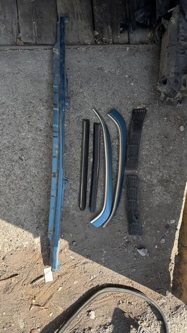 вешалка с зеркалом в прихожую: Набор запчастей для автомобиля БМВ Е30 купе В комплекте на фото: -