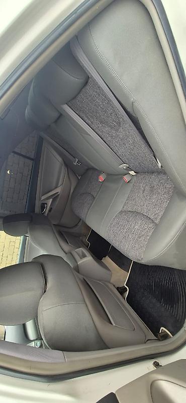 prius 20 kuza salon: Toyota Camry: 2.4 l | 2009 il Sedan — 3