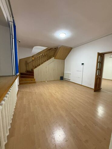 Долгосрочная аренда домов: 250 м², 6 комнат — 11