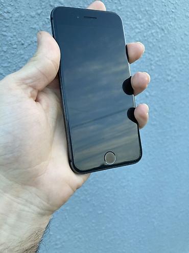 Apple iPhone: IPhone 8, 64 GB, Qara, Barmaq izi — 2