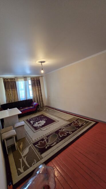 токмок комната: 3 комнаты, 58 м², 104 серия, 1 этаж, Косметический ремонт