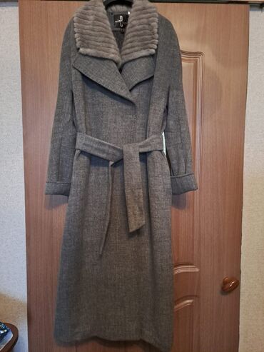 женское драповое пальто: Пальто