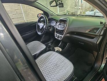 chevrolet spark 2: Chevrolet Spark: 2018 г., 0.1 л, Механика, Бензин, Хэтчбэк — 4