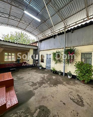 Продажа коттеджей и домов: 🏠Продается дом в с. Сокулук 🟡Комнаты: 6 🟡Участок: 8 соток — 4