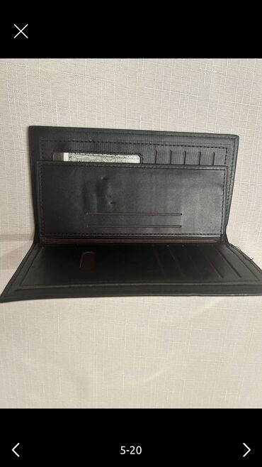 Çantalar: Qadın üçün portmanat və pulqabları satılır.Təzədir.Çeşidlər var.Real — 14