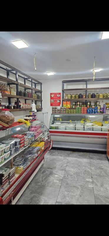 Soyuducu avadanlığı: Satıcı xanım teleb olunur. qurumeyve pendir satıcı olaraq