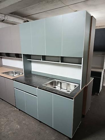 silver kitchen: Кухонный гарнитур с верхними и нижними модулями, в современном — 1