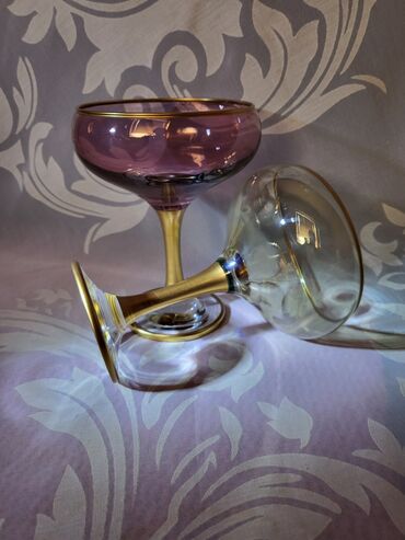 Čaše: Case nove,vintaz za dvoje za poslastice. Case u dve boje,komplet — 8