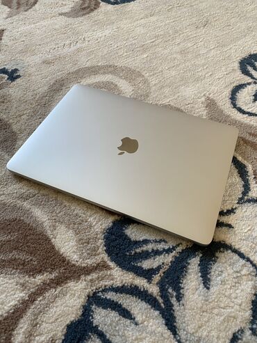 компютерь: MacBook 13 Pro M2 2022, 256ГБ
Идеальное состояние!