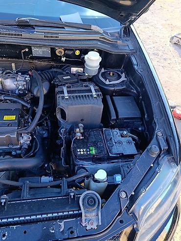 Mitsubishi: Mitsubishi Outlander: 2003 г., 2 л, Механика, Бензин, Кроссовер — 12