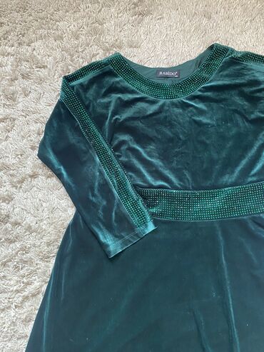 платье зеленое: Вечернее платье, Длинная модель, Велюр, С рукавами, Стразы, 4XL (EU 48)