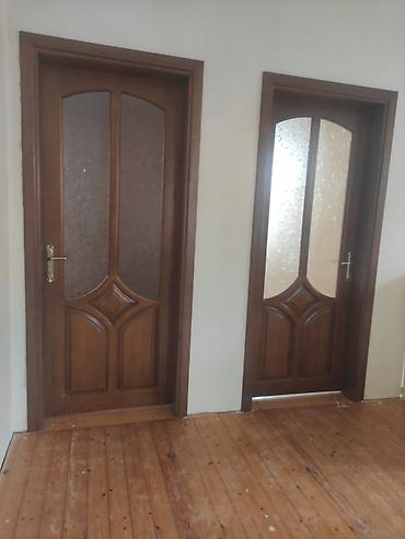 kecə: Taxta məbəldən qapı dəsti - Material: təbii ağac (rəng: qəhvəyi) — 3
