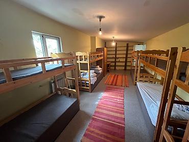 Долгосрочная аренда комнат: 90 м² — 6