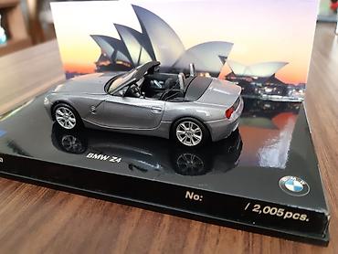 İncəsənət və kolleksiyalar: Bmw z4 1/43
minichamps — 2