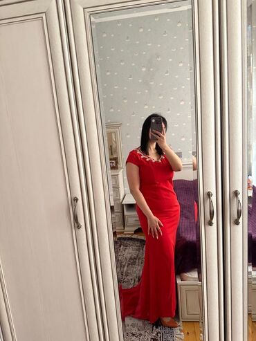 Ziyafət donları: Qadın ziyafət geyimləri paketi – 4 model 1) Gümüşü parıltılı ziyafət — 8