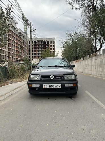 бампер венто: Volkswagen Vento: 1993 г., 1.8 л, Седан — 2