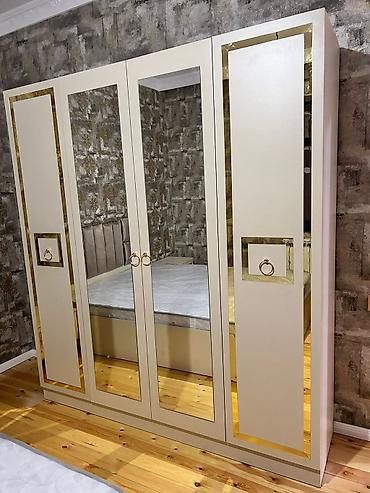 4 qapılı güzgülü paltar şkafı - Dizayn: Ön tərəfdə 2 ədəd tam ölçülü