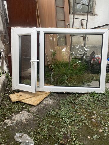 уголок для кухни в бишкеке цены: Продаю б/у пластиковое окно Размер 128*85 Окно хорошего качество В