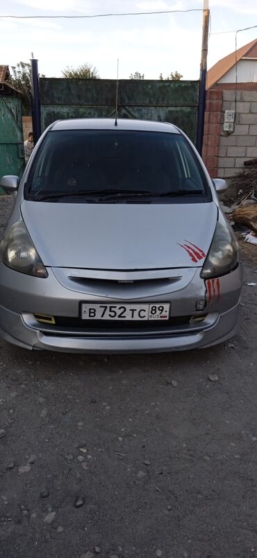 авто ка 5: Honda Fit: 2002 г., 1.3 л, Вариатор, Бензин, Хэтчбэк