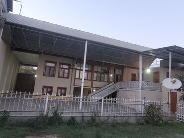 Həyət evləri və villaların satışı: 7 otaqlı, 250 kv. m, Orta təmir — 10