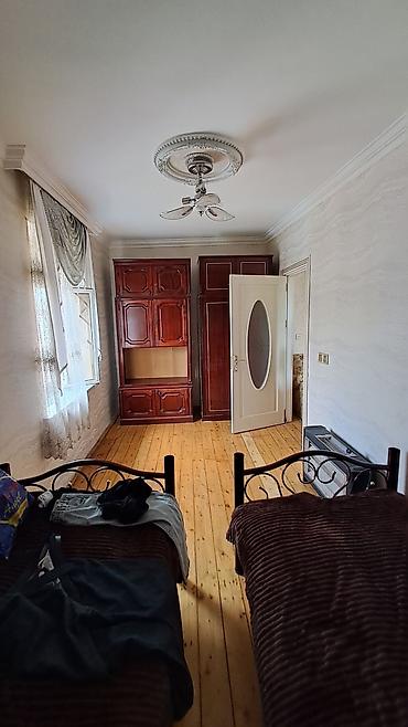 Kirayə mənzillər: Gəncə şəhəri Heydər Əliyev pr. Maksi marketə yaxın bina evi 2 otaqlı — 6