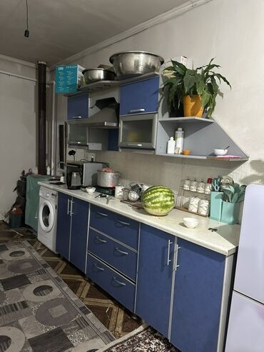 кухинный горнитур: Кухонный гарнитур, Б/у, цвет - Голубой, ДСП, Самовывоз
