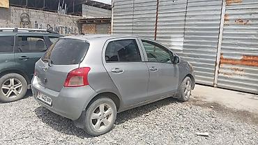 солярис 2 поколения: Toyota Yaris: 2007 г., 1.3 л, Робот, Бензин, Хэтчбэк — 4