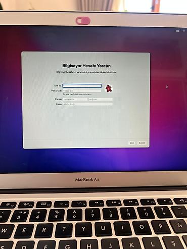 apple macbook air: Apple MacBook Air 2013 - Model: MacBook Air 13" (gümüş/alüminium — 6