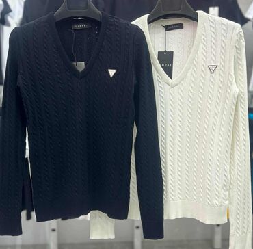 Džemperi: S, m, l, xl, 2xl na lalafo.rs — 4 Džemperi: S, m, l, xl, 2xl — 4