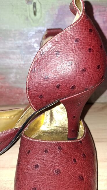 Salonke: Salonke, 40 — 6