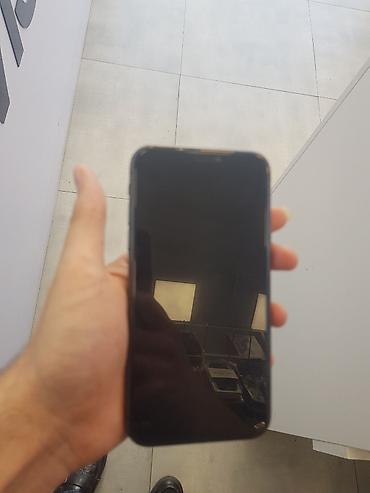telefon 2 el: IPhone 11, Qara — 2