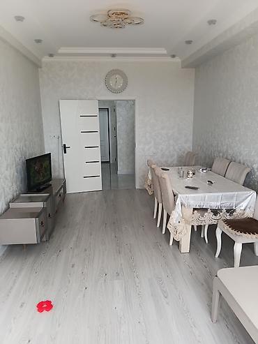 sumqayit 34 cu mehelle: Ev sarayda yerləşir. Mənzildə konditsaner, kombi sistemi, otaqlarda — 2