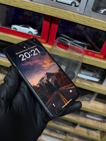 Apple iPhone: IPhone 11 Pro, Б/у, 64 ГБ, Защитное стекло, Чехол, 70 % — 12