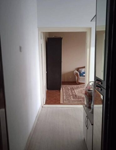 эмарк жибек жолу: 1 комната, 34 м², 105 серия, 8 этаж, Косметический ремонт