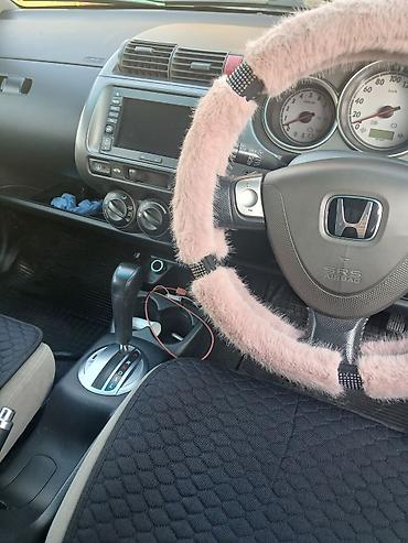 Honda: Honda Fit: 2004 г., 1.5 л, Автомат, Бензин, Хэтчбэк — 8