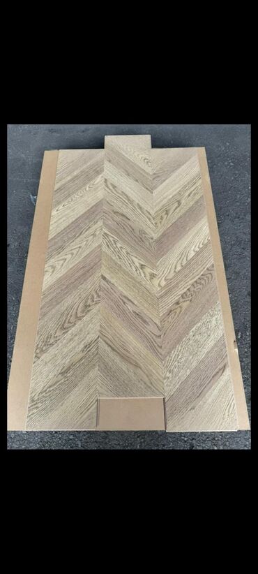 qapi ustu: Chevron naxışlı dekorativ panel/örtük - Material: Ağac fakturalı