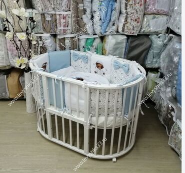 муслиновые одеяло: Кровать-трансформер Baby Luxe Aisha 7B1 представляет собой