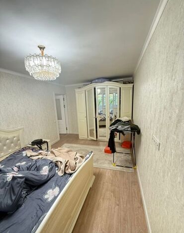 сдаю 1 комнатную квартиру молодая гвардия: 1 бөлмө, 32 кв. м, 104-серия, 1 кабат, Евроремонт