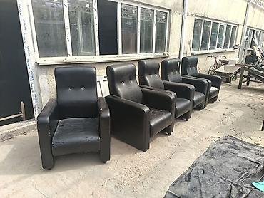 sofa: Прямой диван, Б/у — 2