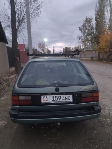 хундай аванте 1: Volkswagen Passat: 1988 г., 1.8 л, Механика, Бензин, Универсал