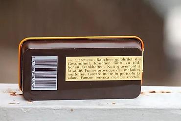 Upaljači i prateća oprema: VILLIGER Premium HONEY Aluminijumska Tabakera. Made in Swizerland — 2