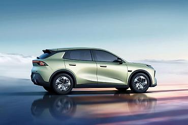 Changan: Changan Qiyuan Q05: 2026 г., Автомат, Электромобиль, Кроссовер — 2