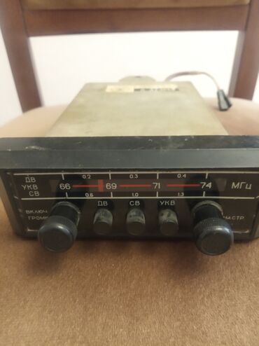 Digər avtoelektronika: Radio vaz 2101-21011 və moskvic ücün orijinal işlək vəziyyətdə