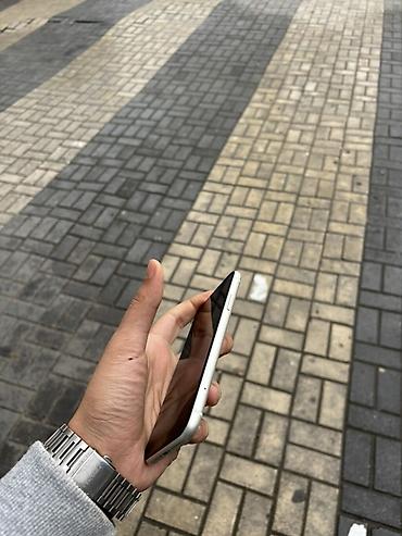 iphone 8 pilus: IPhone 11, 128 GB, Gümüşü, Face ID — 5