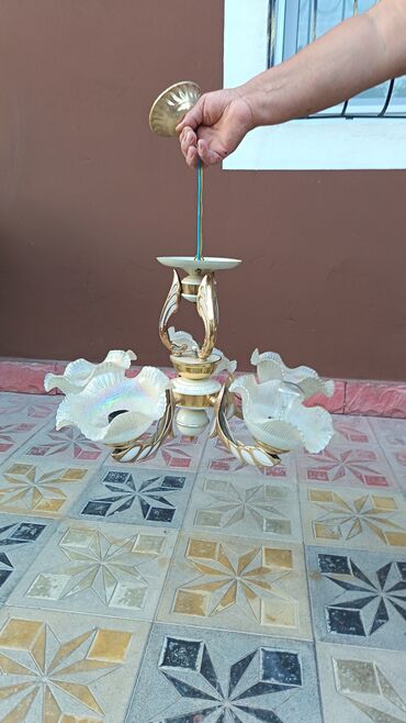 Fiqurlar: Çılçıraq, 3 lampa