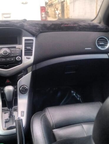 Chevrolet: Chevrolet Cruze: 1.4 l | 2011 il 212400 km Sedan — 12