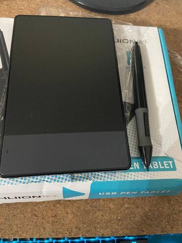 Digər planşetlər: Qrafik rəsm tableti "HUION 420" Xüsusiyyətlər: 1. Aktiv Sahə: 4 x — 9