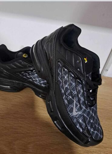 nike tn zenske cena: 39, color - Black