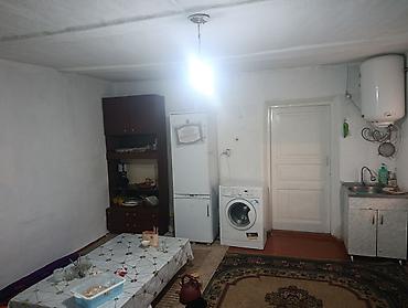 Продажа коттеджей и домов: Продаётся одноэтажный частный дом с участком и воротами. участок 7 — 3
